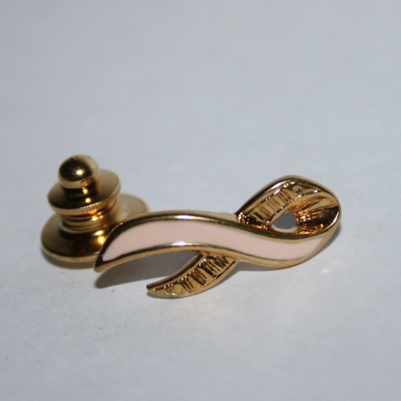 Avon Breast cancer pin * - Picture 1 of 5